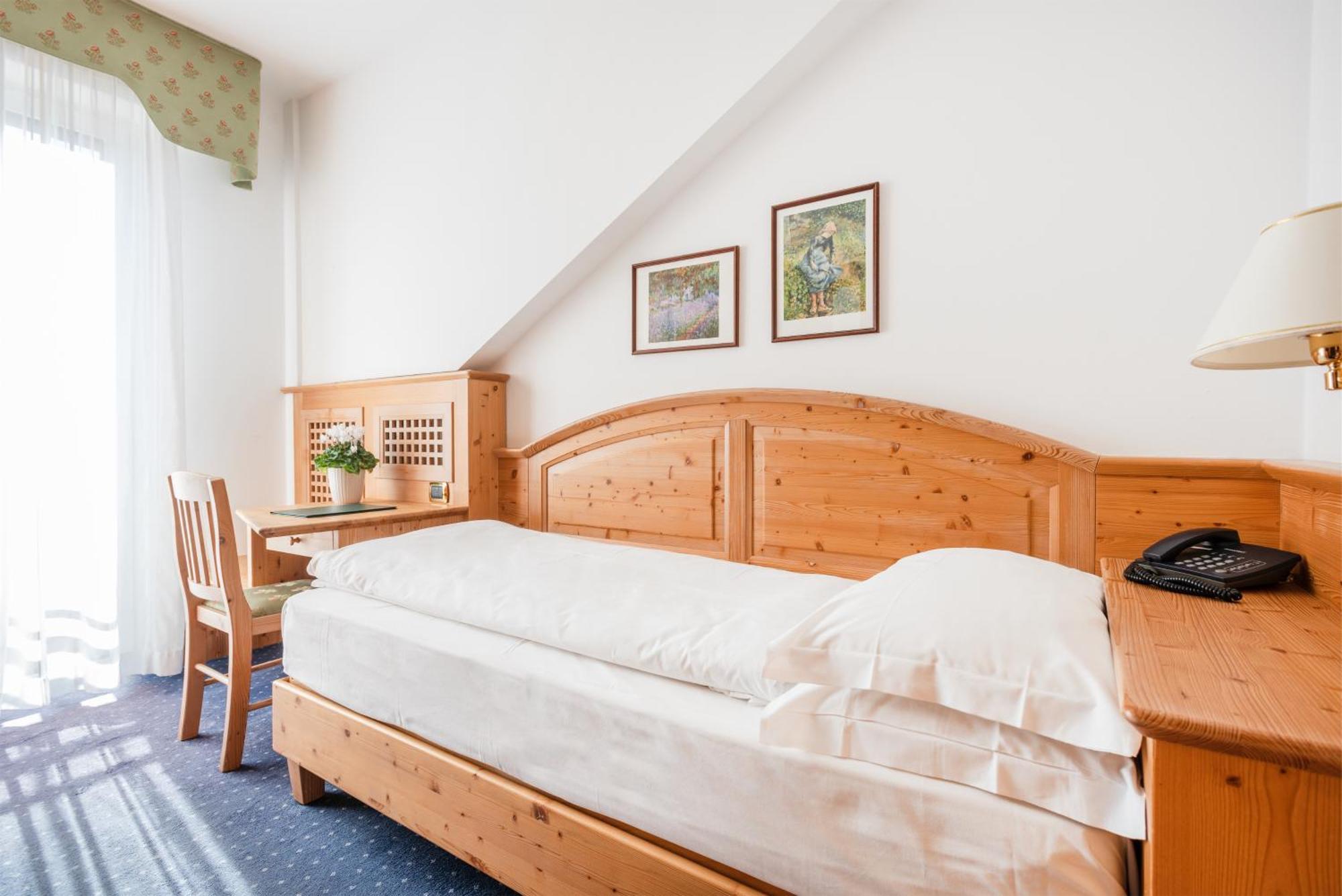 Hotel Lucia Levico Terme Buitenkant foto