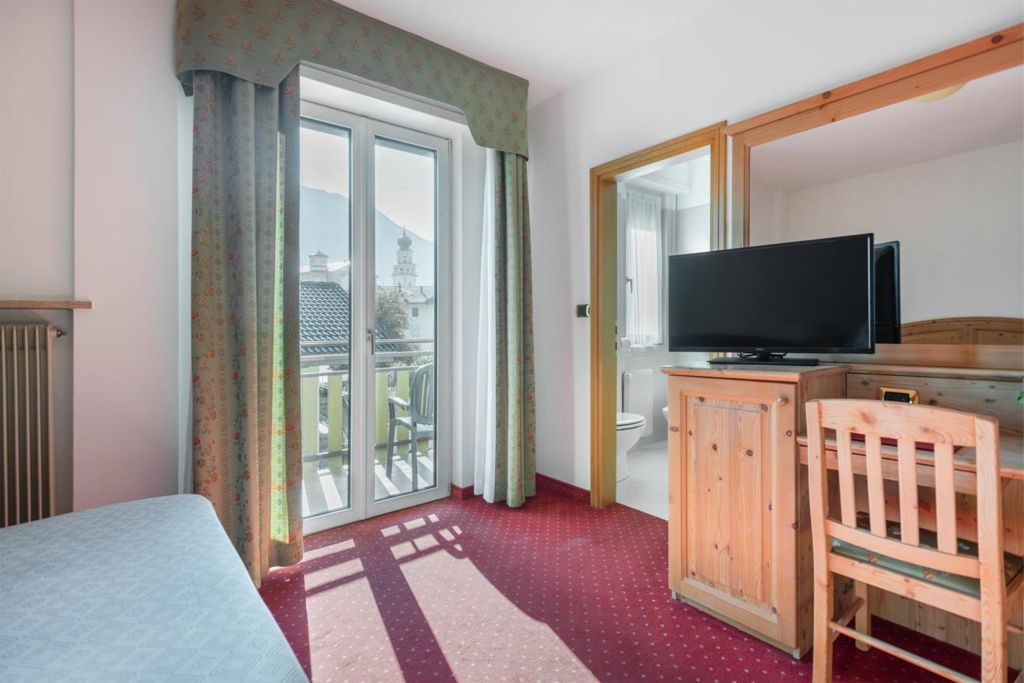 Hotel Lucia Levico Terme Buitenkant foto